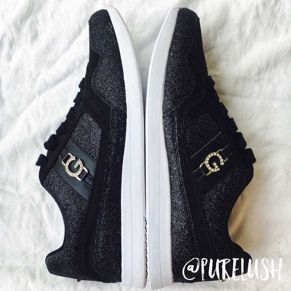 Guess Shoes - 🛑RETURNING 2DAY🛑SEND OFFERS Guess BLACK SNEAKERS